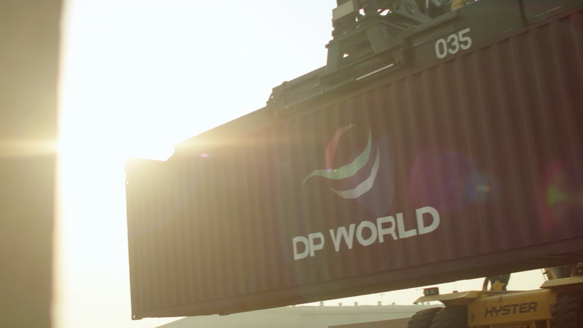 DP WORLD | THE MOVE TO -15